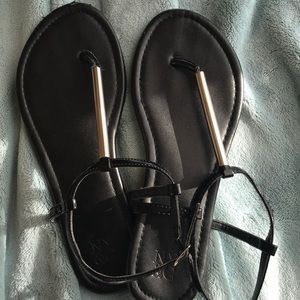 NY&C black and silver sandals